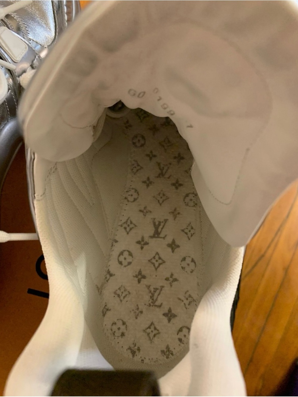 Louis Vuitton Cream Leather Ballet Flats - Picture 3 of 4